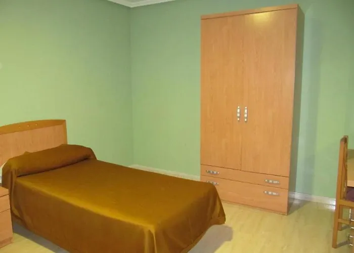 Guest house Meseguer 2*