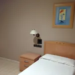 Meseguer בית הארחה 2*