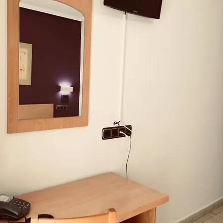 梅塞格尔旅馆 招待所 厄尔·阿尔特